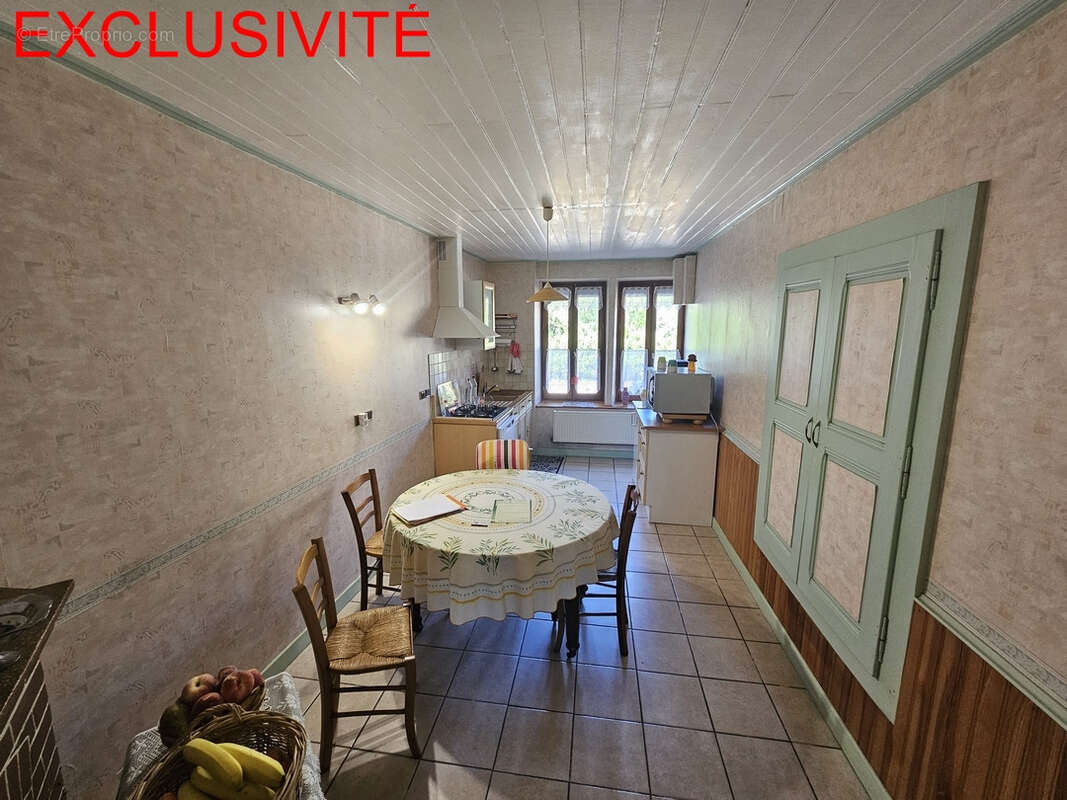 Ravilloles : belle maison de village en pierre - photo 5