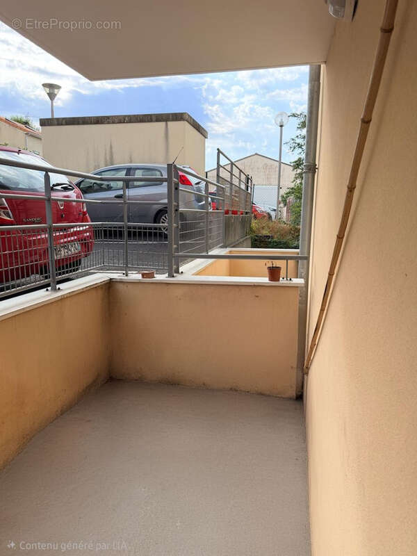 Appartement T2 avec place de parking privative - photo 7
