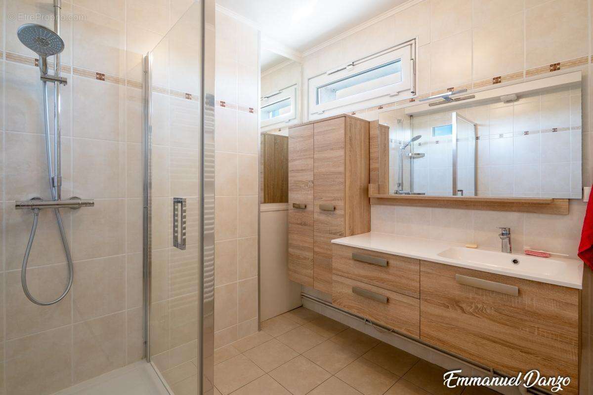 Nancy – Appartement traversant 110 m² – 3 chambres – Dernier étage avec ascenseur - photo 14