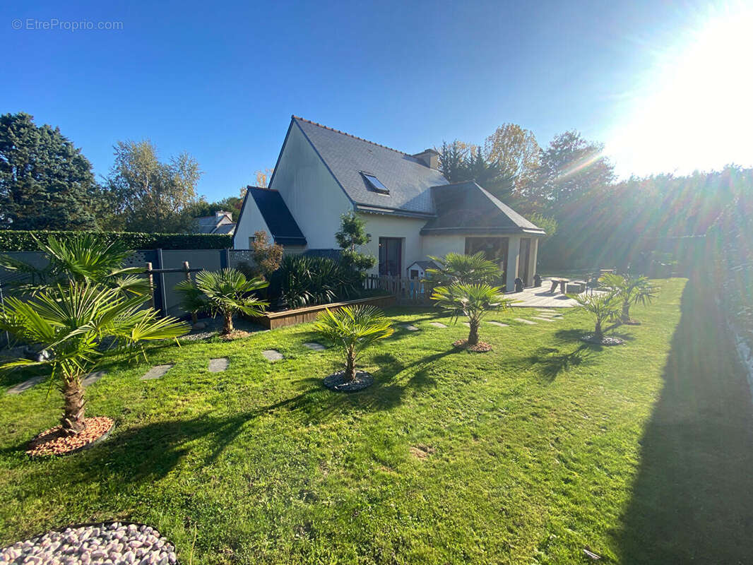 Maison à JUGON-LES-LACS