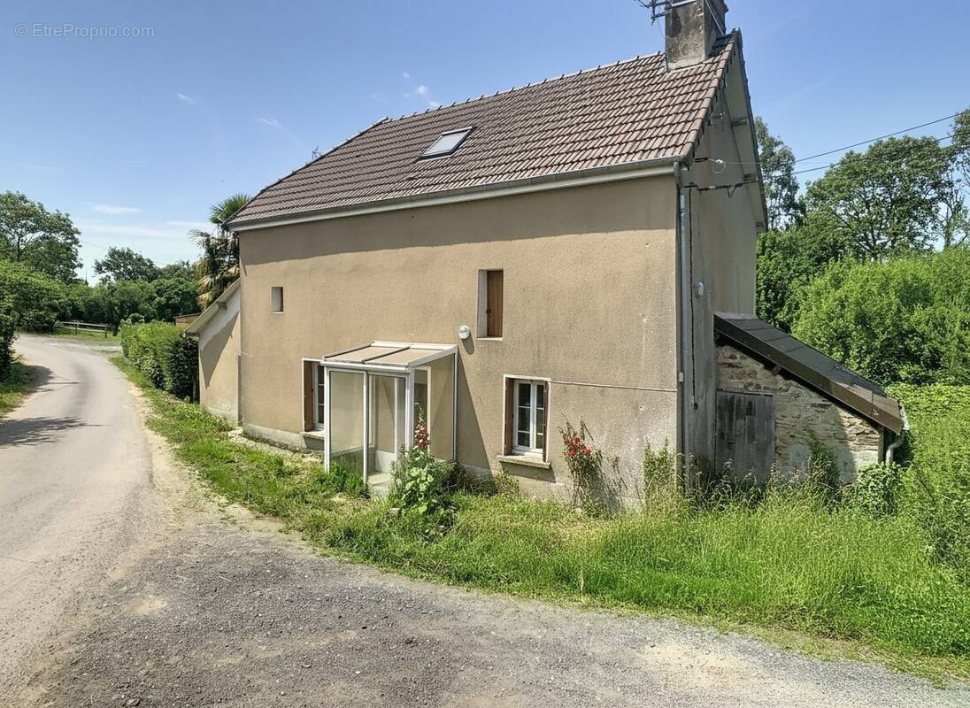 Maison à REMILLY-SUR-LOZON