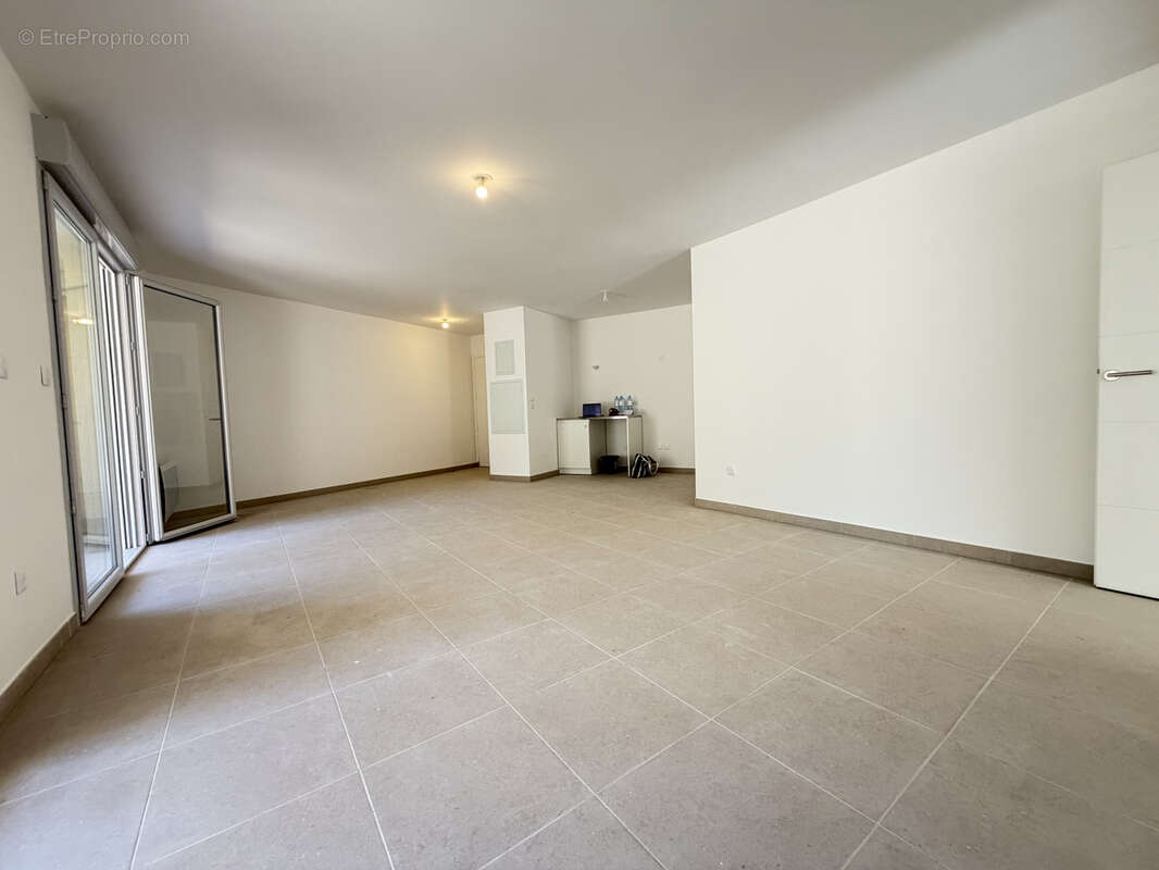 Appartement neuf T4 de 87m2 avec 150m2 de jardin et garage - photo 3