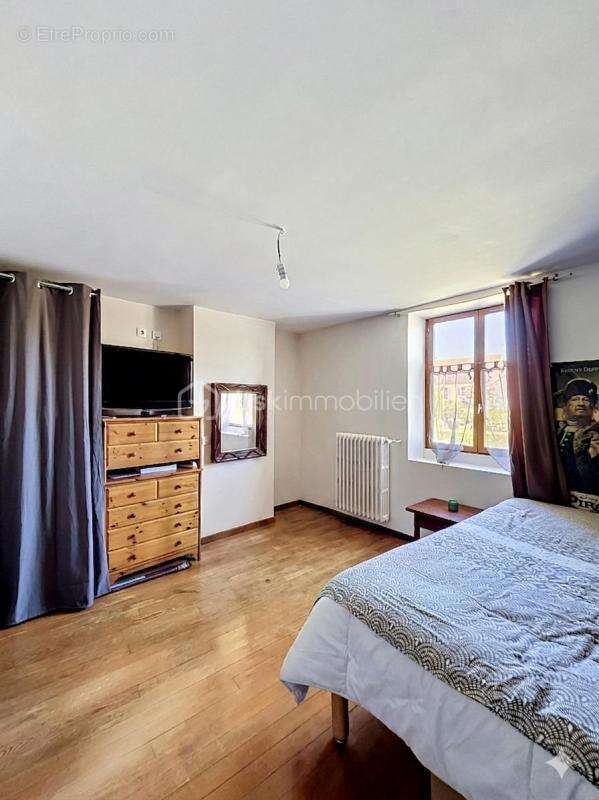 Maison à VIELS-MAISONS