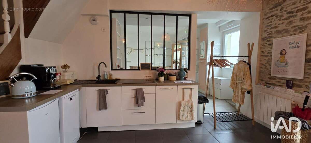 Photo 4 - Commerce à BASSE-GOULAINE