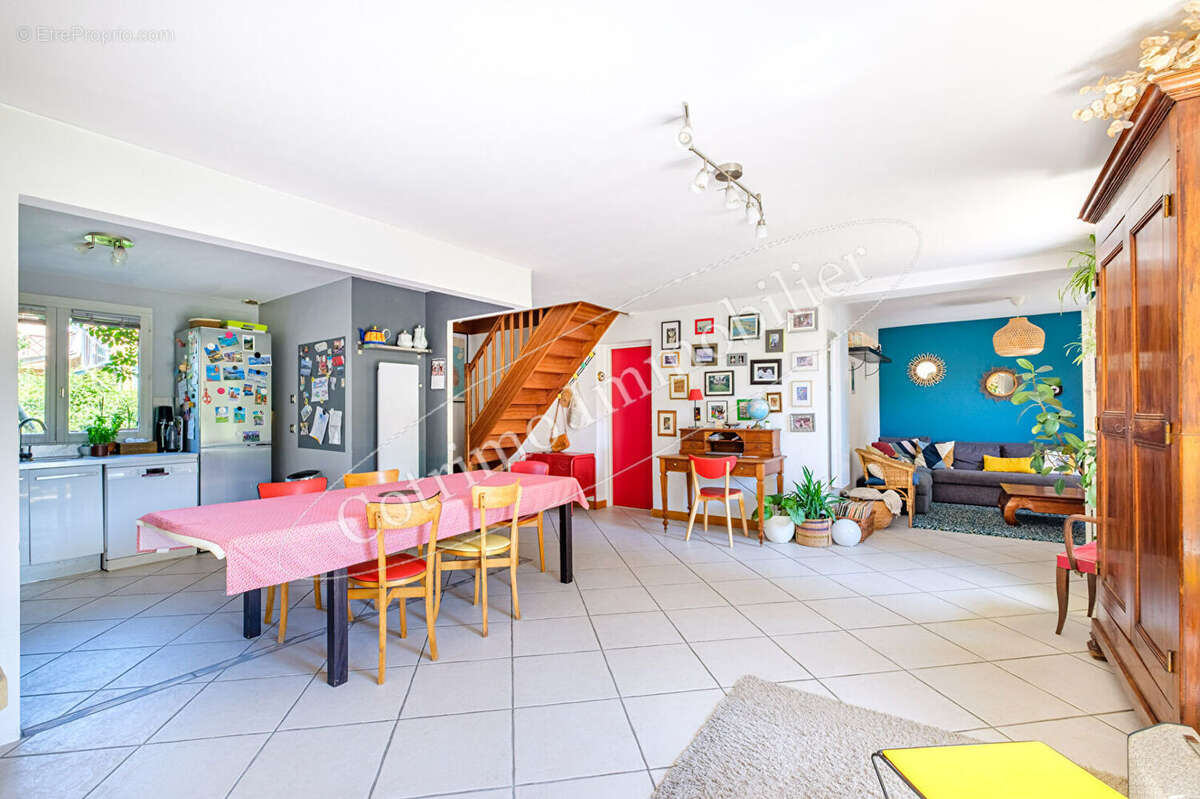 Genas Hyper centre maison 4 chambres - photo 7
