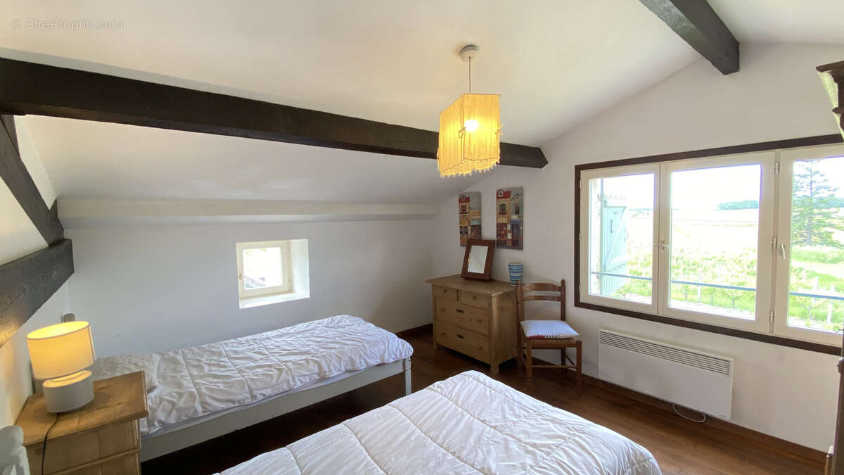 Maison à MORTAGNE-SUR-GIRONDE