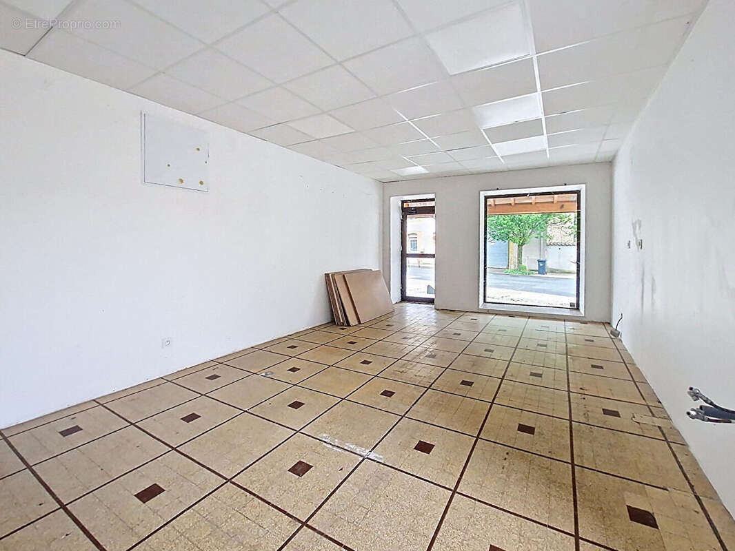 Appartement à MARCILLY-LE-CHATEL