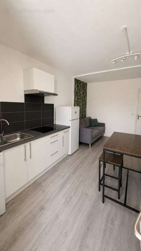 Appartement à ETREMBIERES