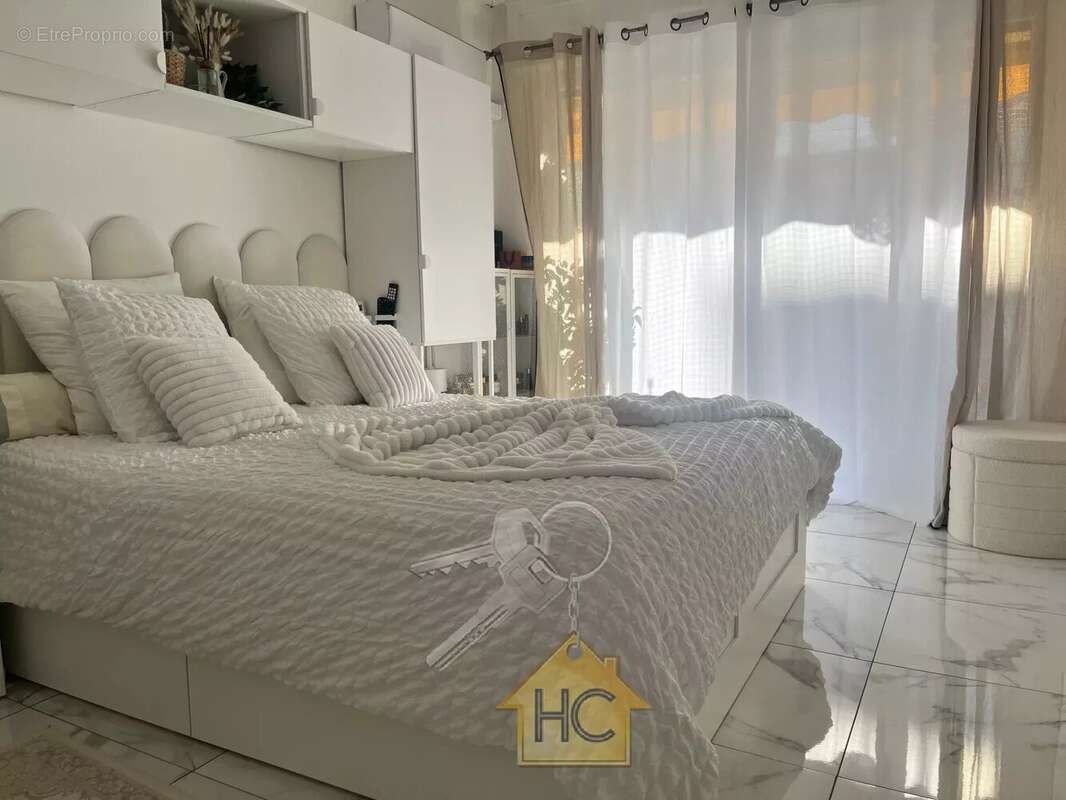 Appartement à LE CANNET