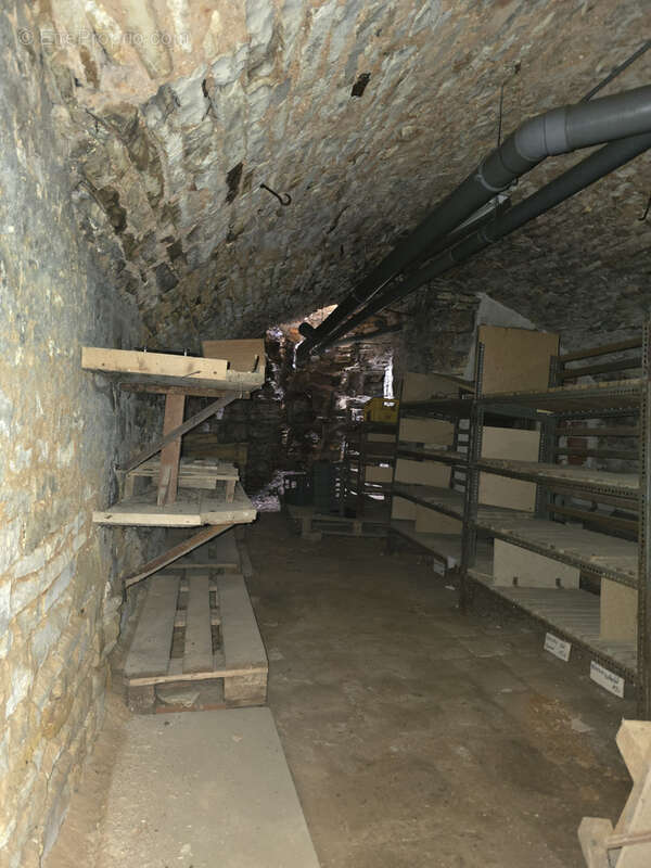 Maison à DUN-SUR-AURON