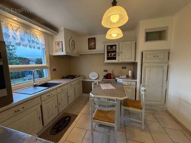 Maison de caractère secteur Veauche – 147 m² sur terrain clos et arboré de 810 m² - photo 8