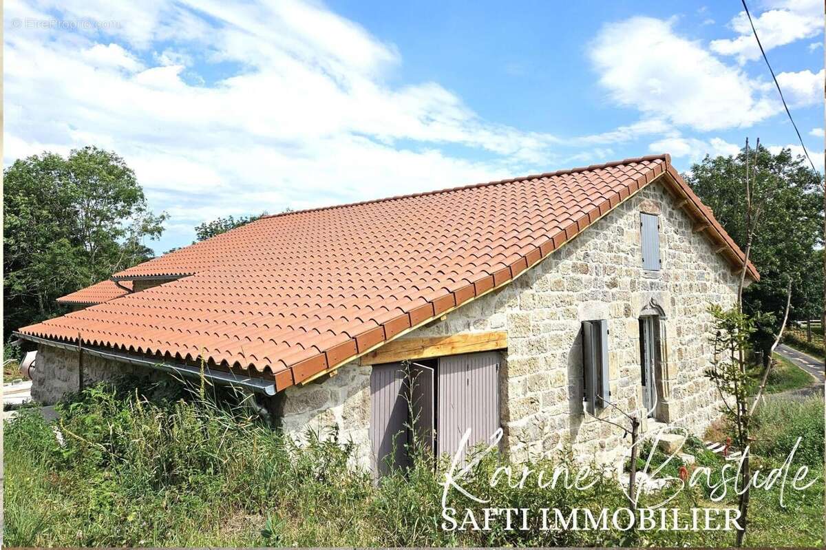 Photo 2 - Maison à SALETTES