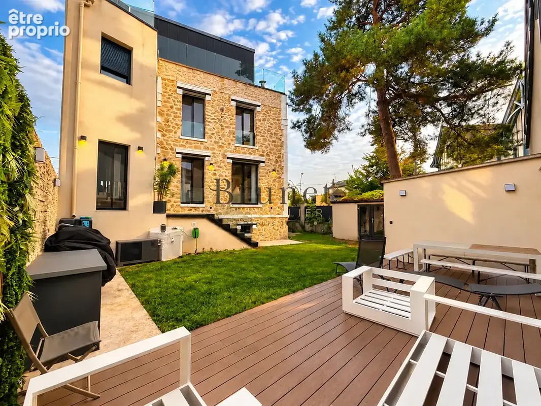 Photo Maison à Saint-Maur-Des-Fosses au prix de 1 300 000€