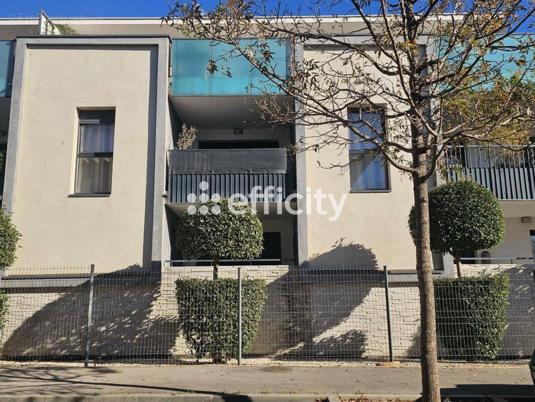 Appartement à SAINT-BRES