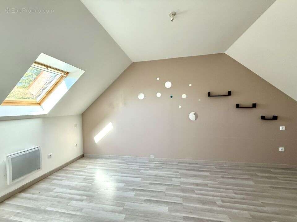 Maison à CHATENAY-SUR-SEINE