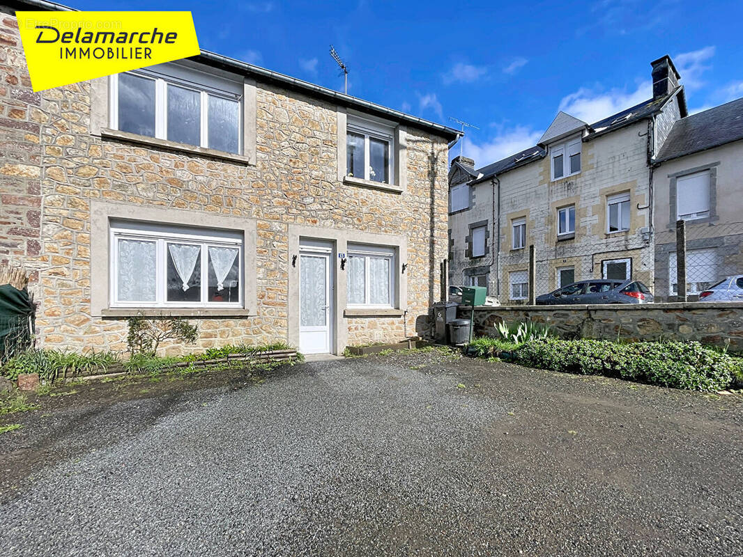 Maison à LA HAYE-PESNEL