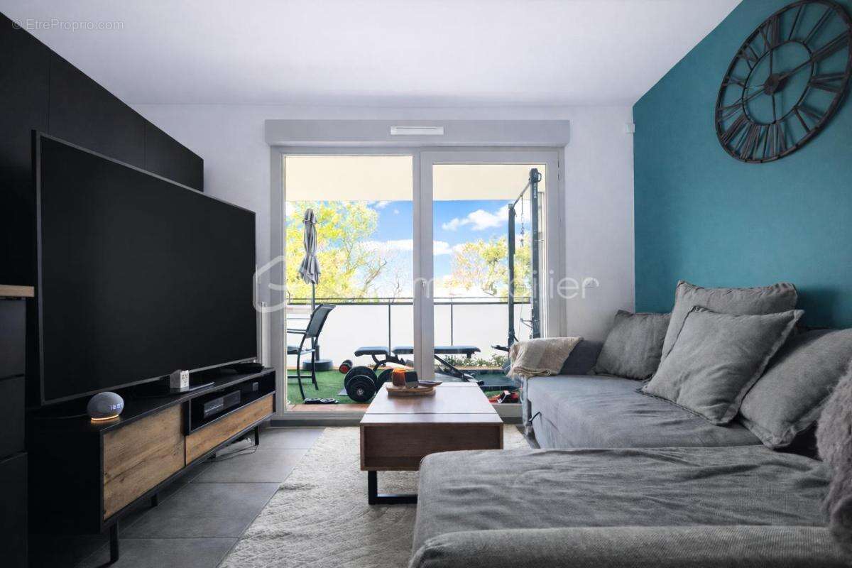 Appartement à SEREZIN-DU-RHONE