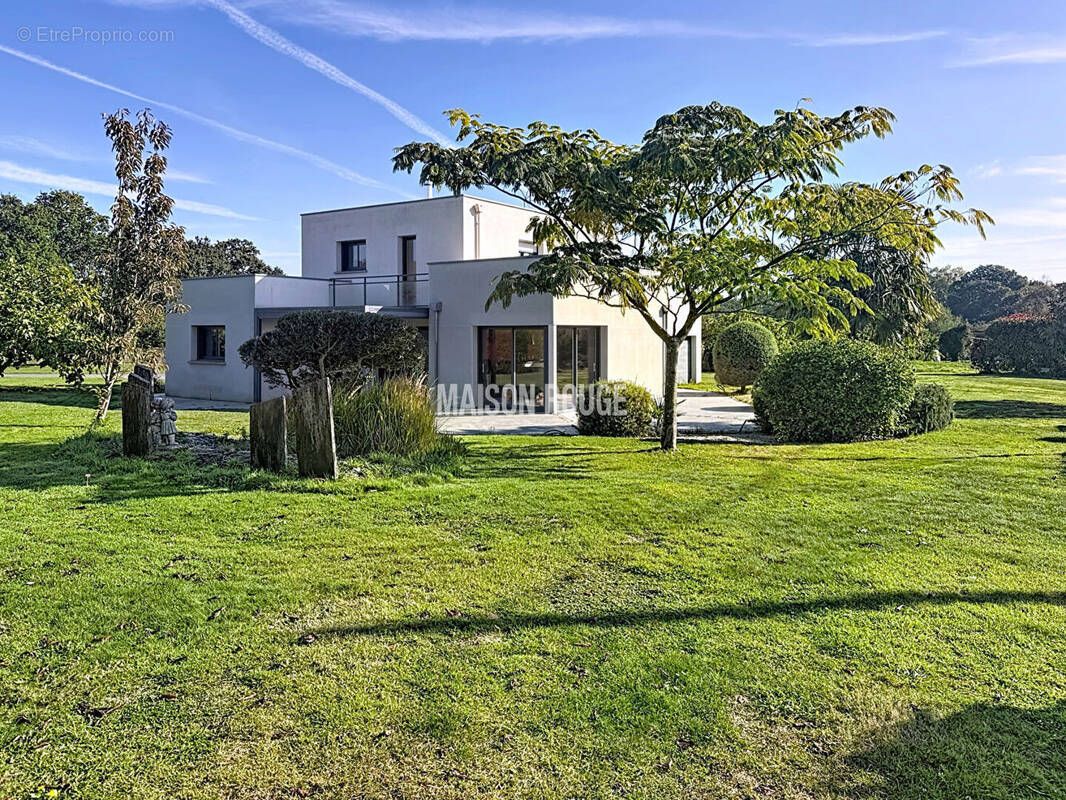 Maison à PLOUER-SUR-RANCE