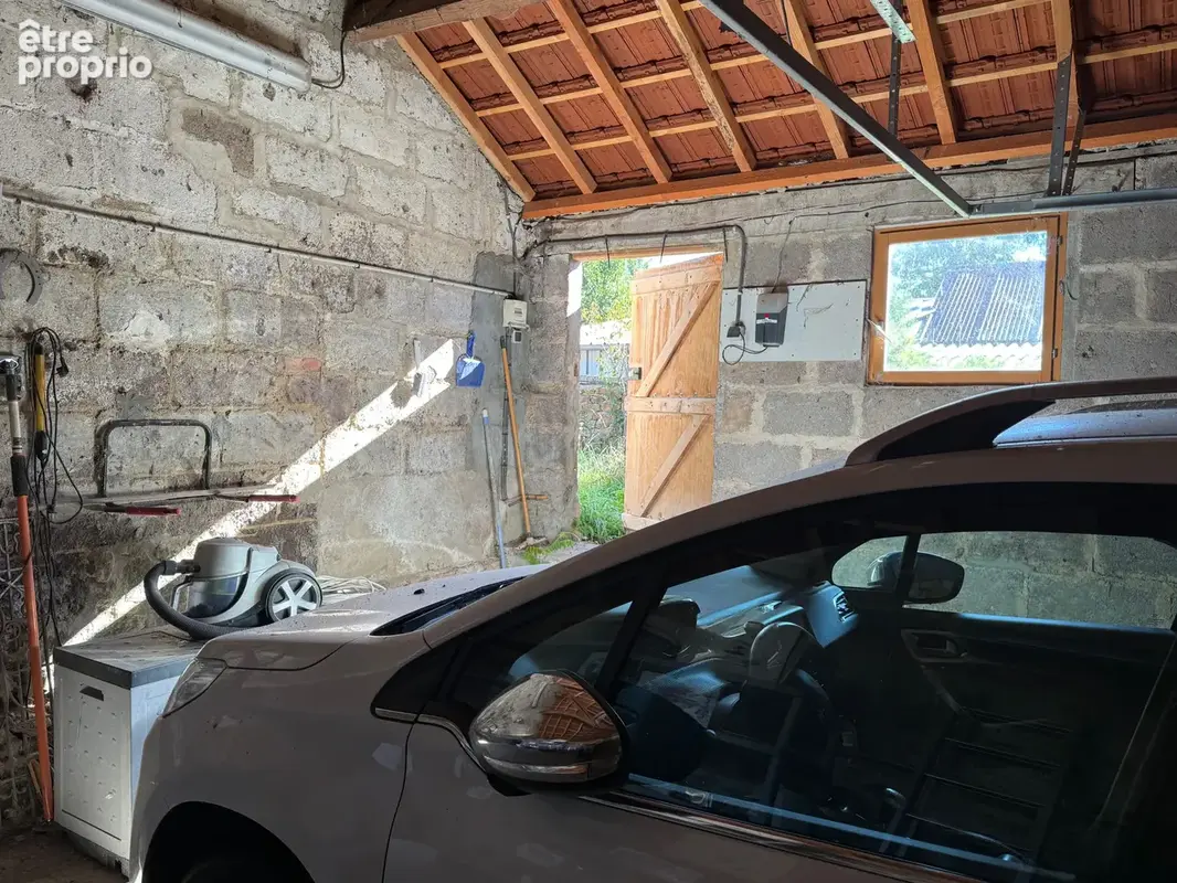 Auv 1234 : Maison rénovée avec jardin et garage à Marcillat, 641m2 - photo 30
