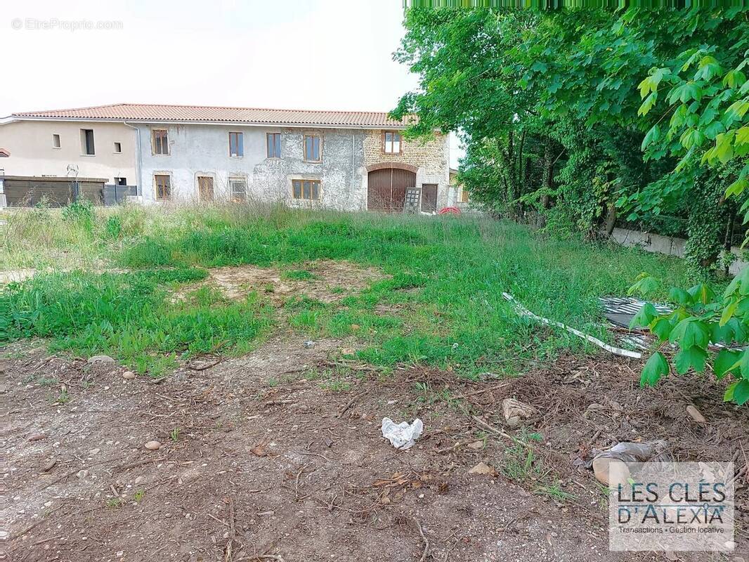 Terrain à SAINT-CLAIR-DU-RHONE