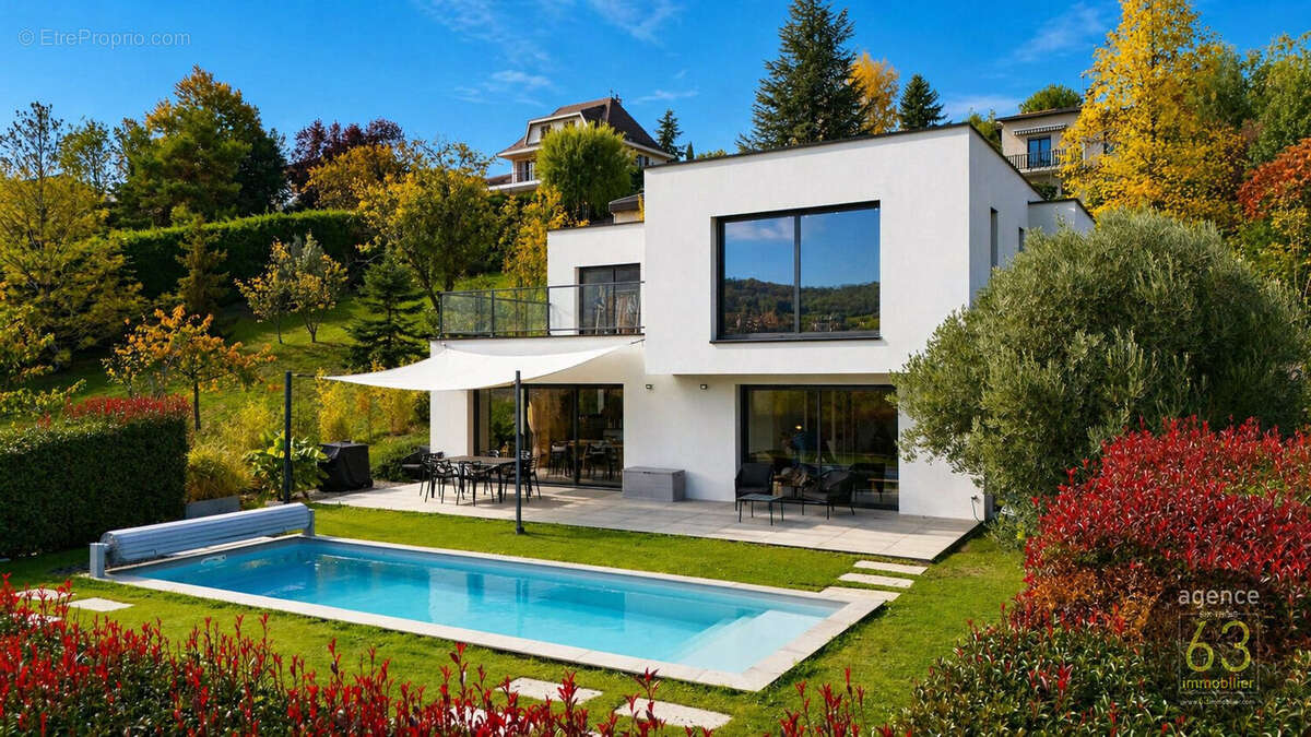 Maison à VEYRE-MONTON