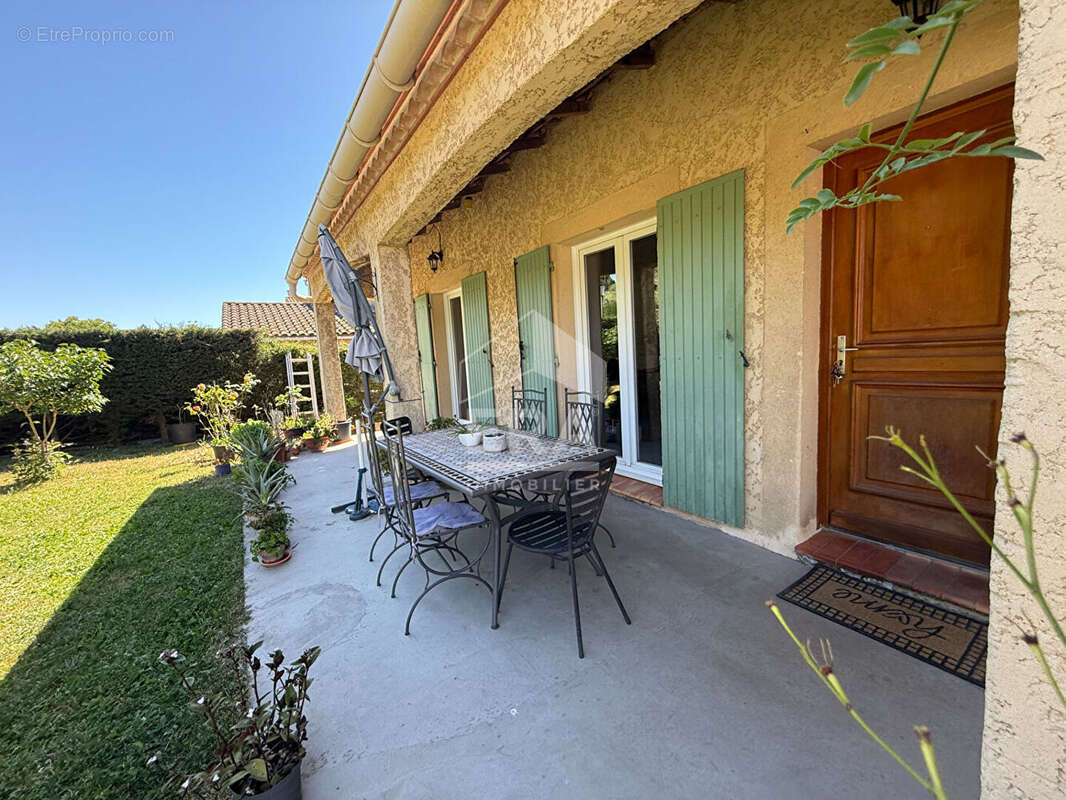 Maison à CHATEAURENARD