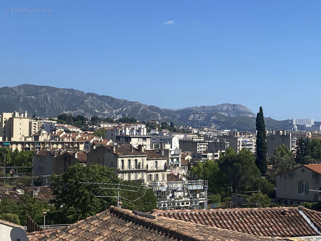 Appartement à MARSEILLE-4E