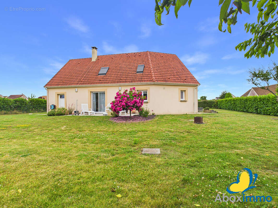 Maison avec possibilité de vie en rez de chaussée à vendre 61200 Argentan. - photo 2