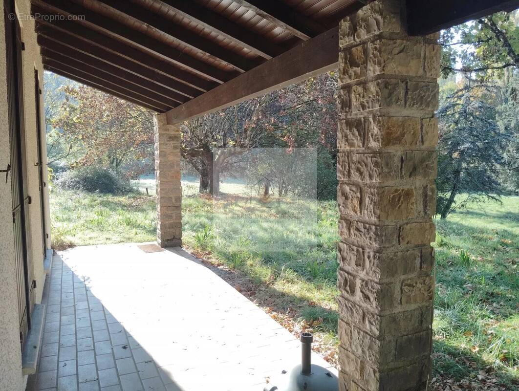 Maison à SAINT-BONNET-DE-SALENDRINQUE