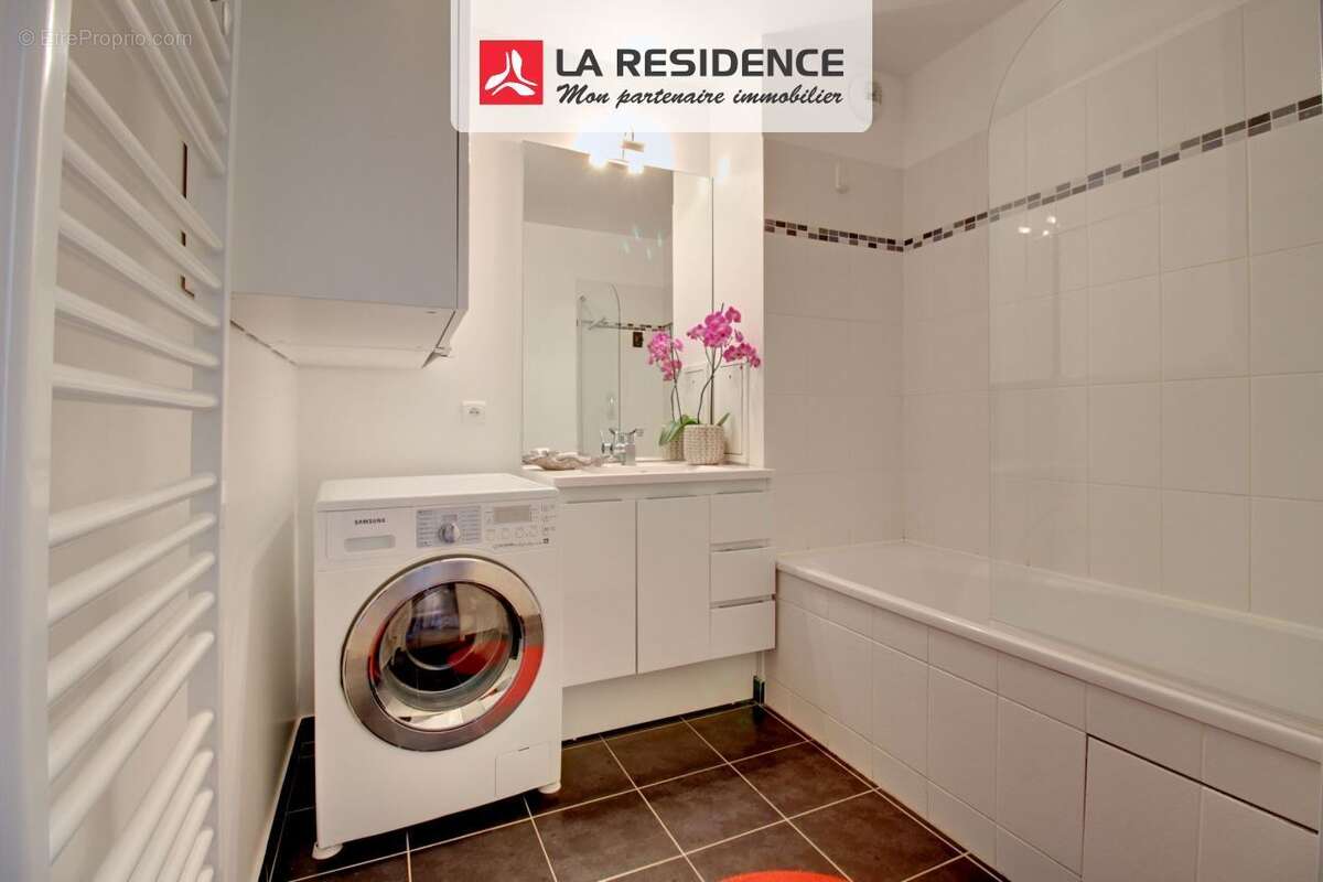 Appartement à SARTROUVILLE