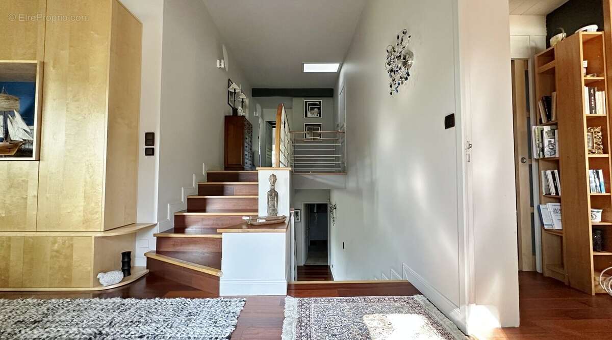Villa d'architecte de type t6 de 240 m2 avec piscine - photo 20