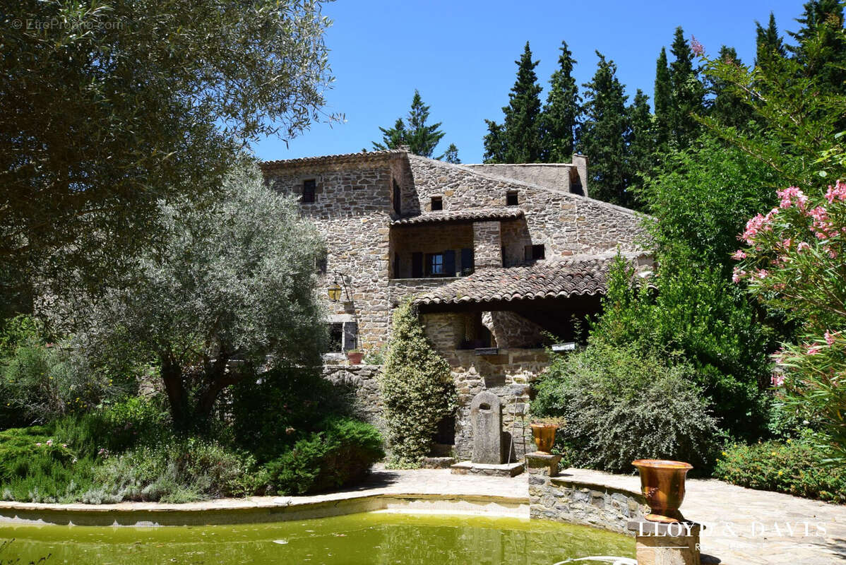 Maison à VEYRAS