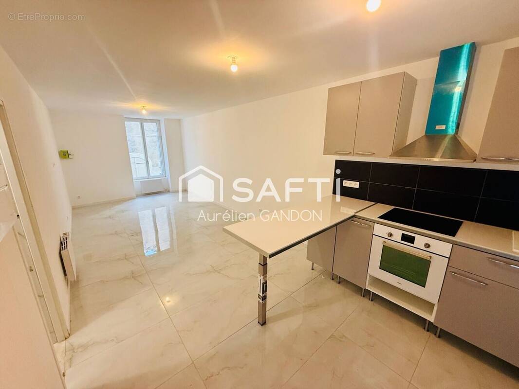 Photo 1 - Maison à JOIGNY