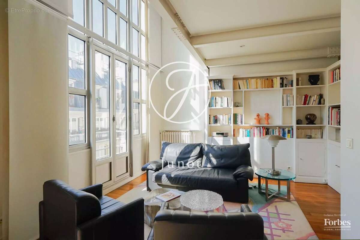 Appartement à PARIS-7E