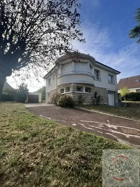 Maison à LES GRANGES-LE-ROI