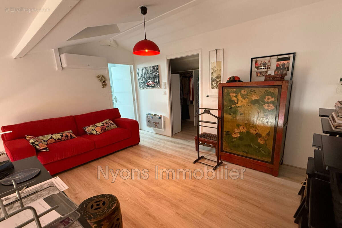 Appartement à NYONS