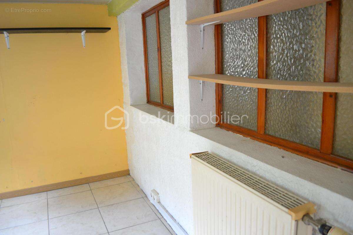 En exclusivité À vendre : Maison élevée sur sous-sol dans un quartier calme - photo 9