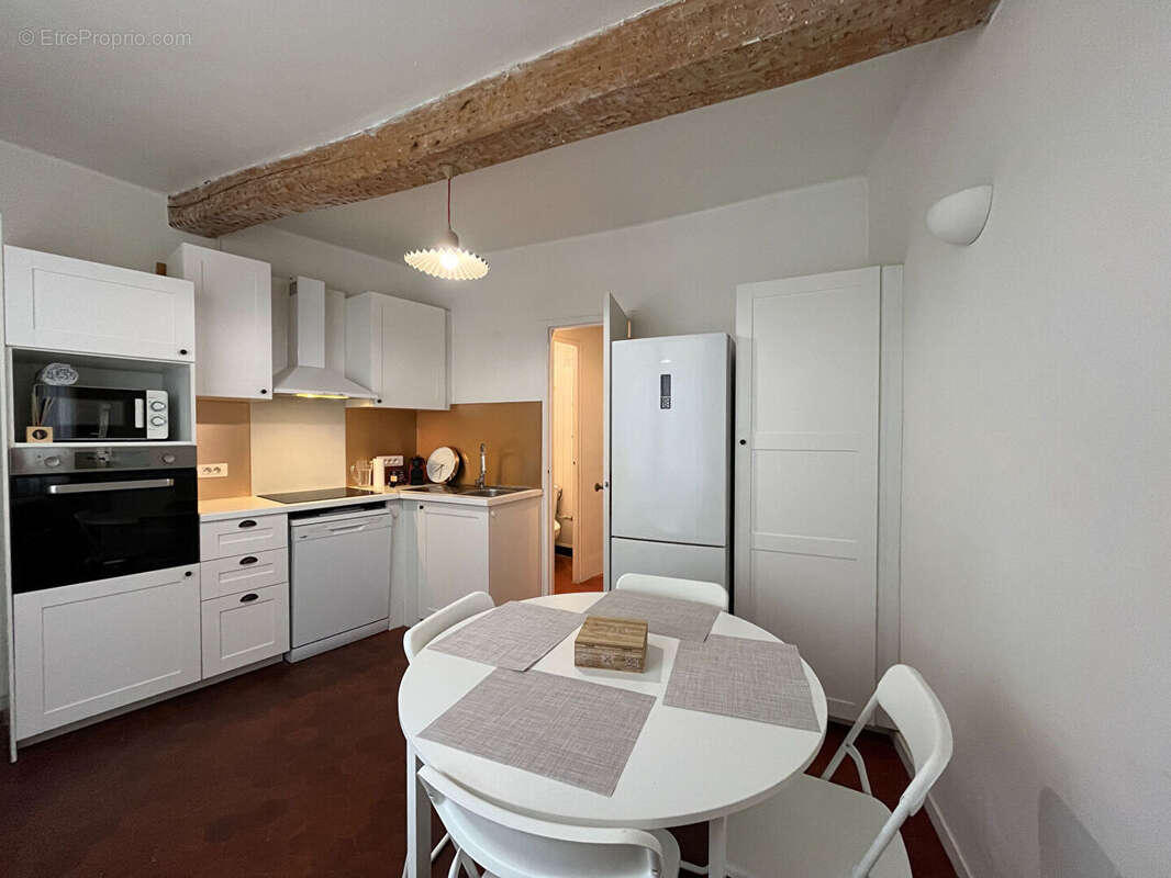 Appartement à L'ISLE-SUR-LA-SORGUE