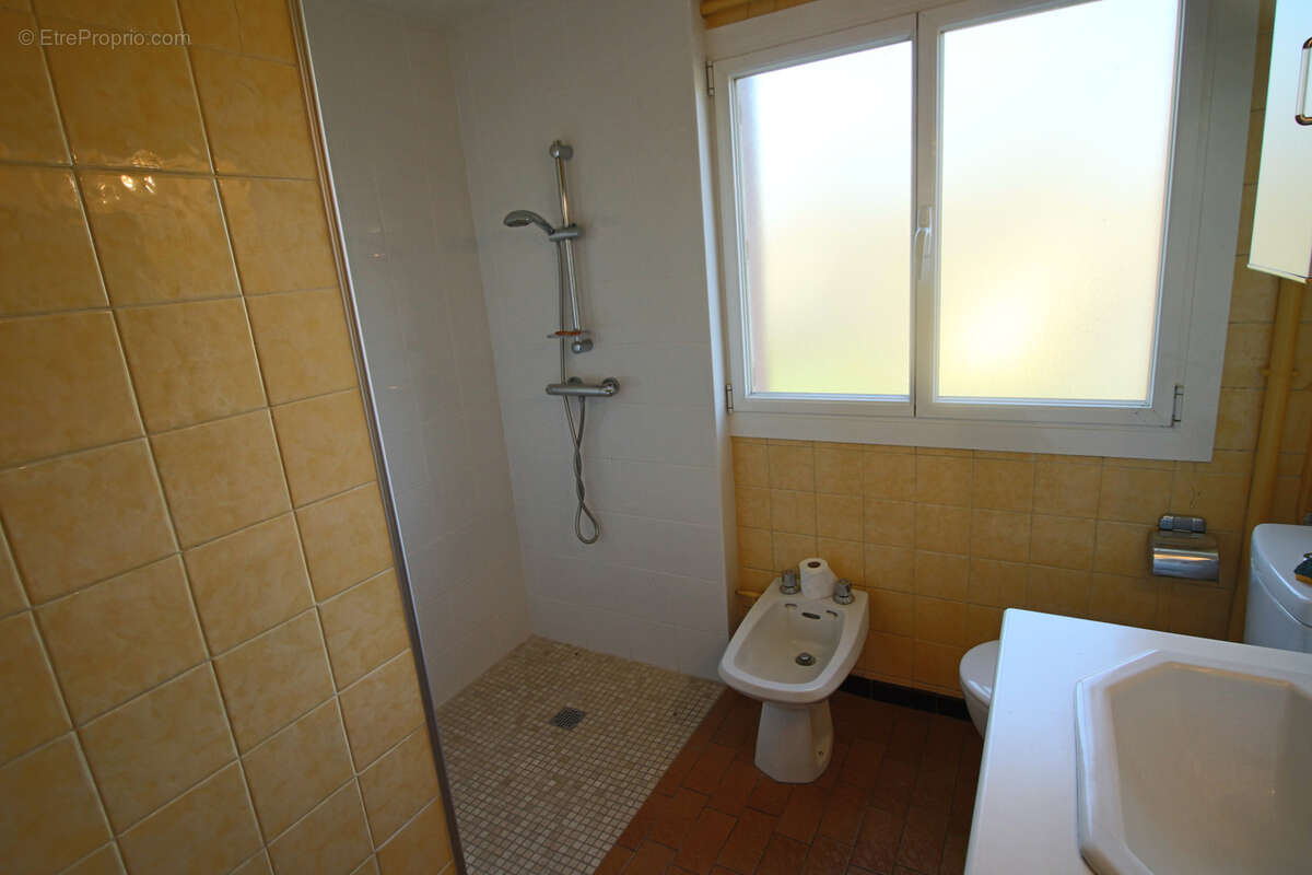 Maison à PUY-L'EVEQUE