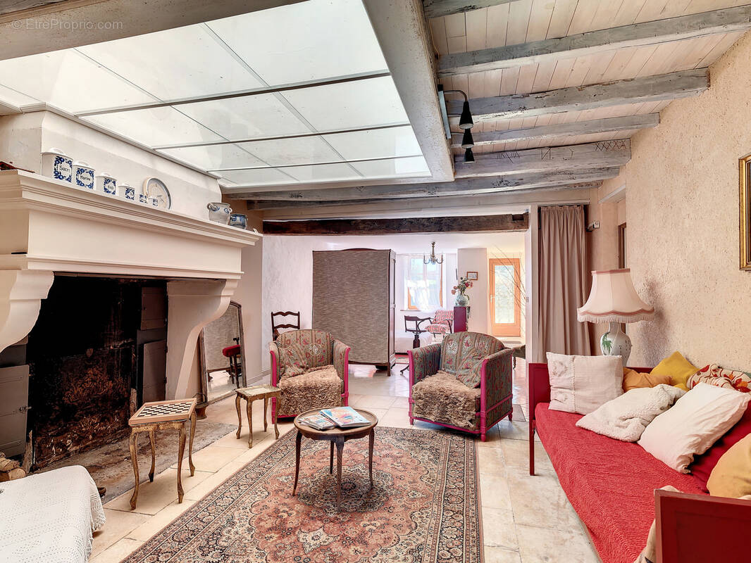 Maison à LONGCHAMPS-SUR-AIRE