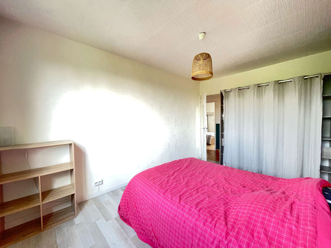 Appartement à PIERRE-BENITE