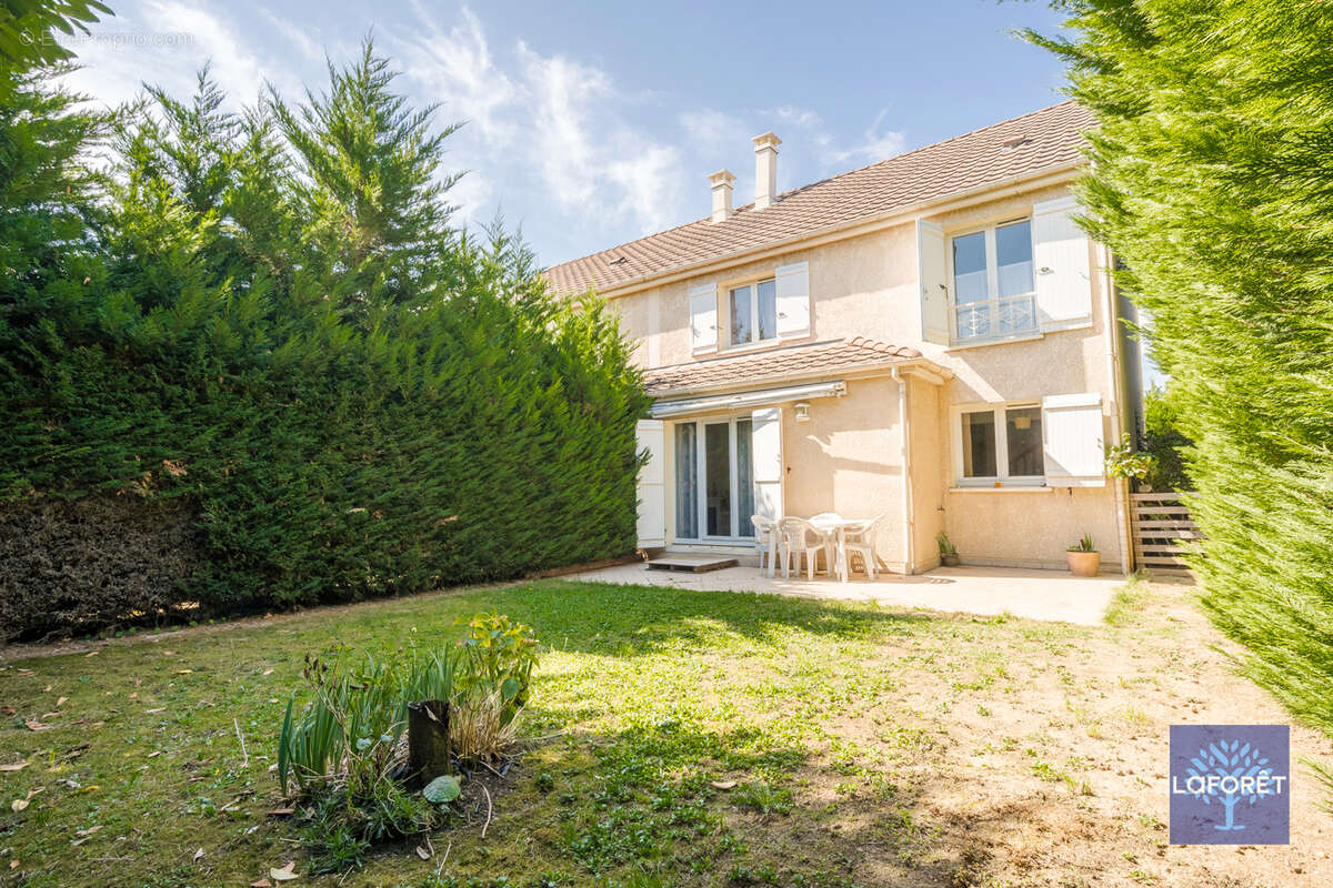 Maison à LES PAVILLONS-SOUS-BOIS