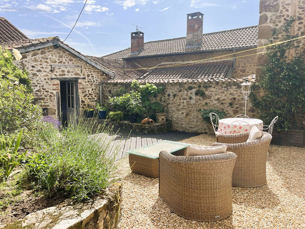 Maison à ROCHECHOUART