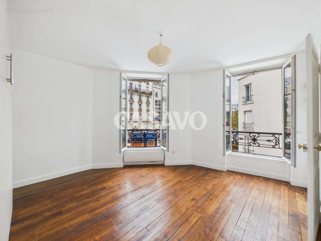 Appartement à CHARENTON-LE-PONT