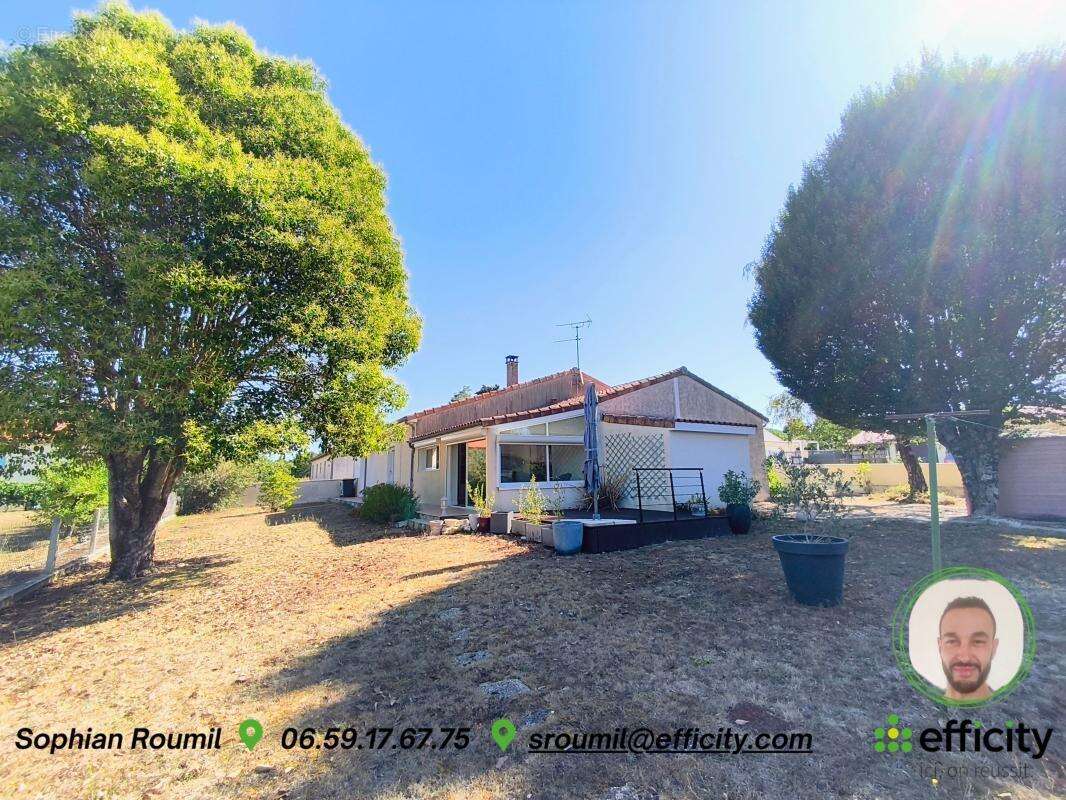 Maison 155 m² à Puymoyen  - photo 20