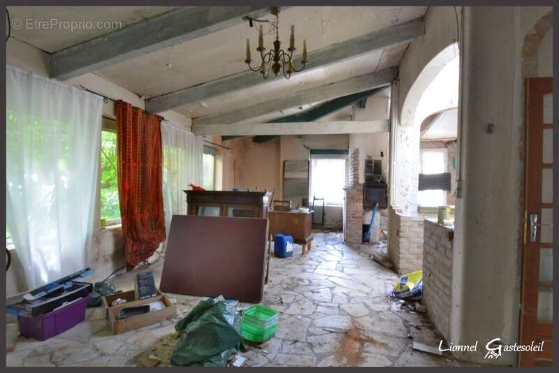 Ensemble deux maisons à rénovées en integralité à vendre avec terrain sur la communes  LIGUEUX (33) - photo 4