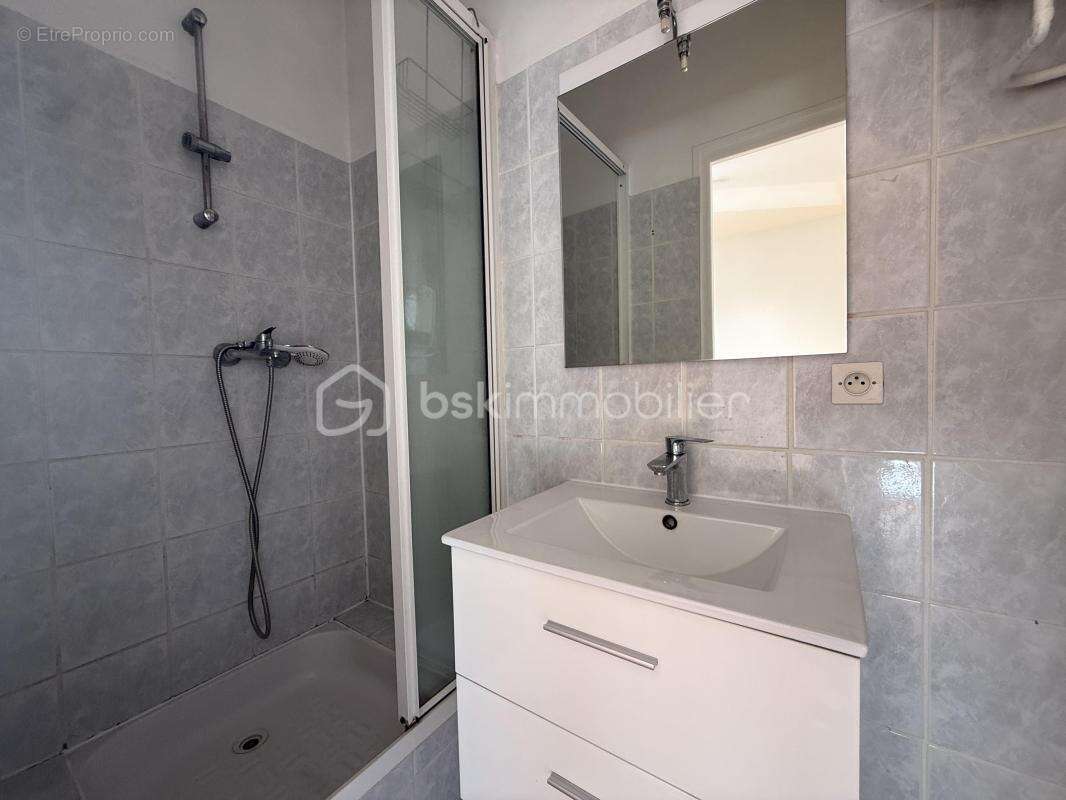 Appartement avec fort potentiel, garage, parking – Lisieux - photo 5