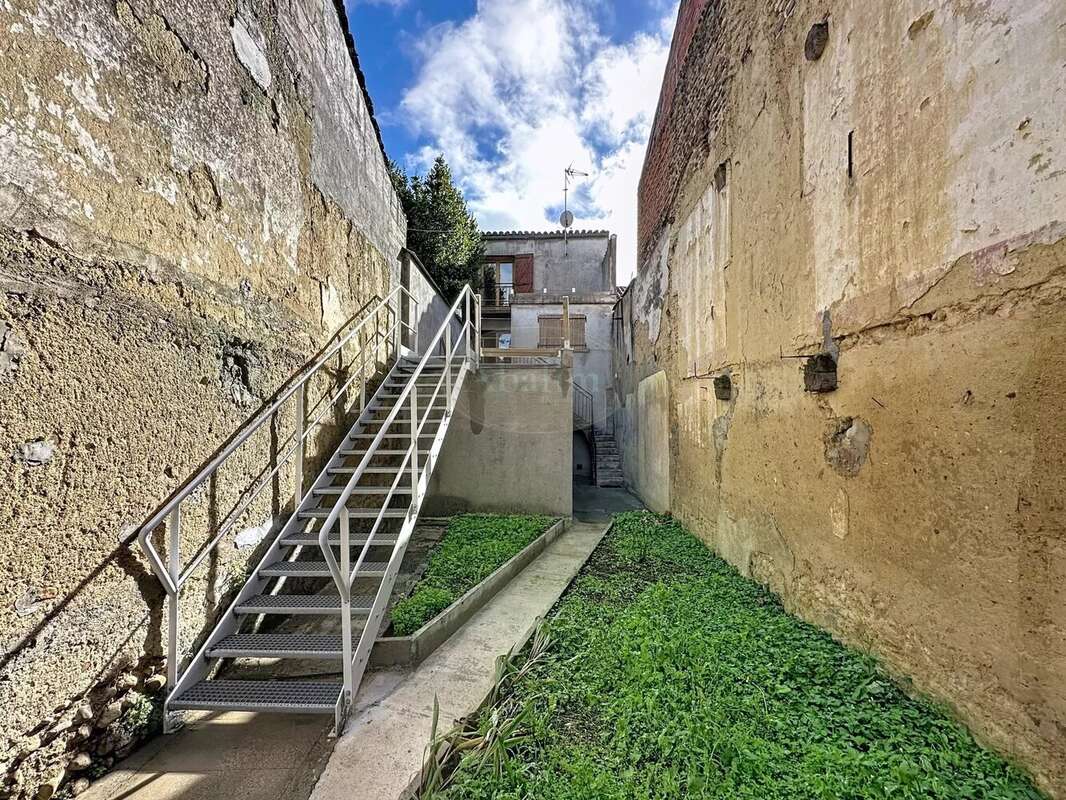 Maison à TRIE-SUR-BAISE