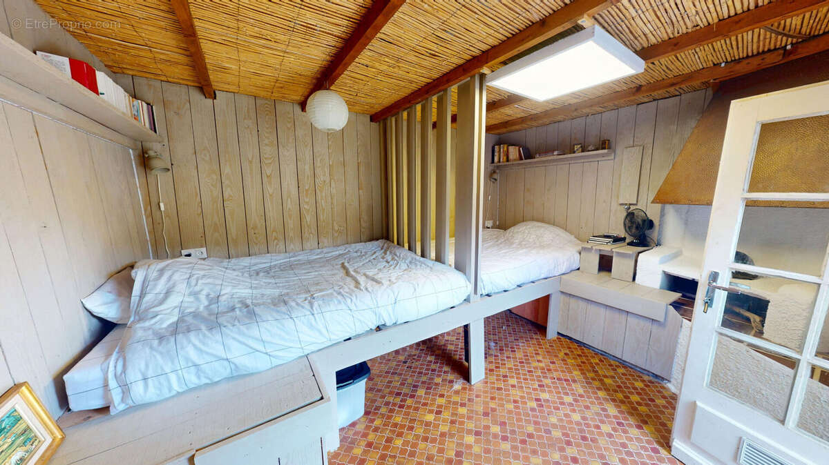 Maison à LESPINASSIERE