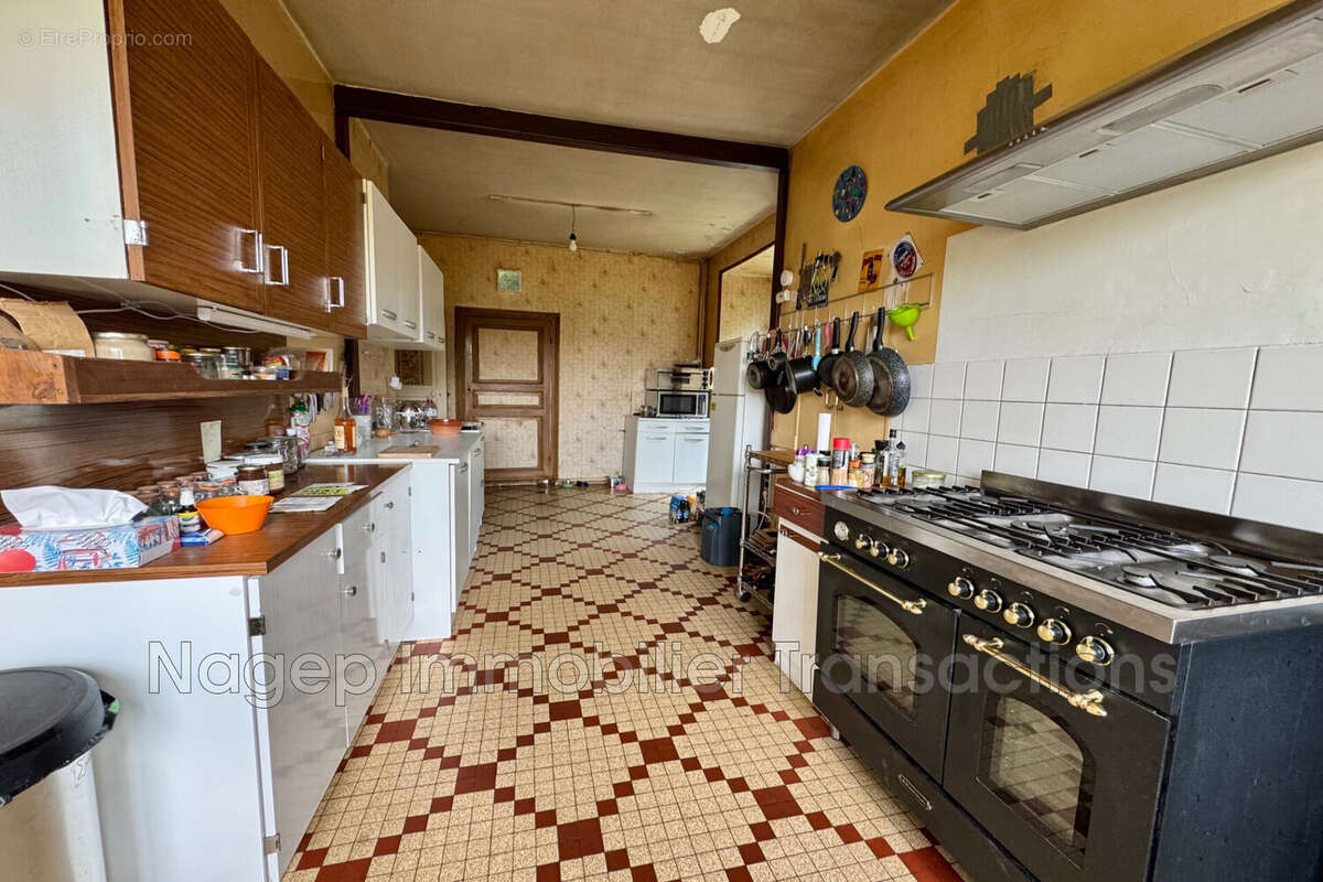 Maison à SAINT-BONNET-DE-ROCHEFORT